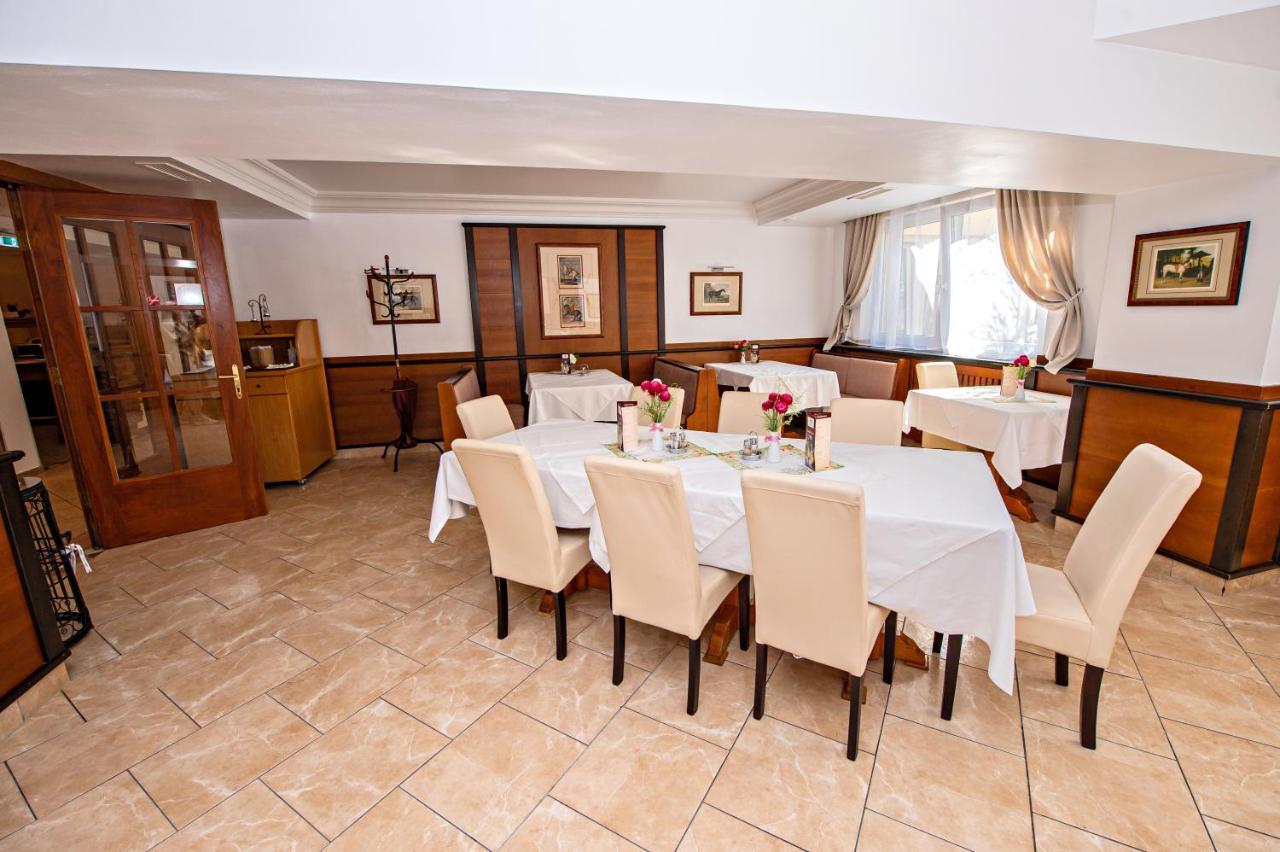 Hotel Wiental Pressbaum Buitenkant foto