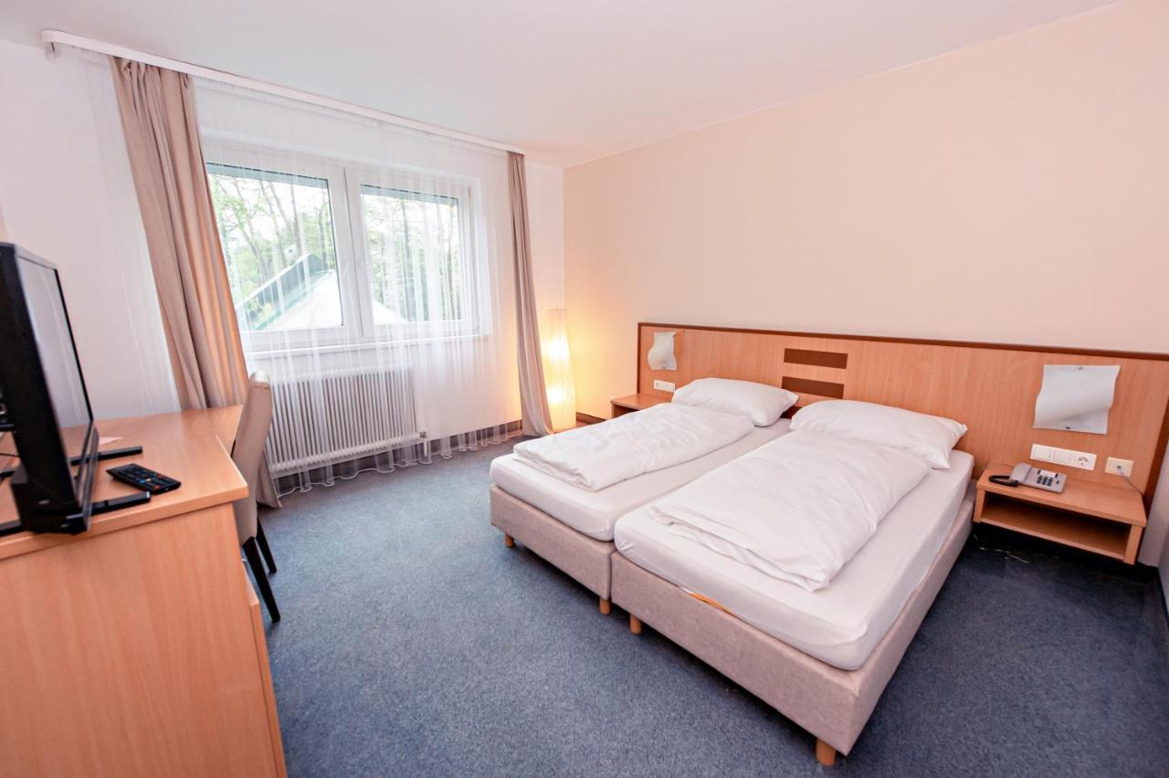 Hotel Wiental Pressbaum Buitenkant foto